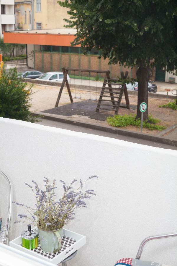 Apartman Ester PUY Exterior foto