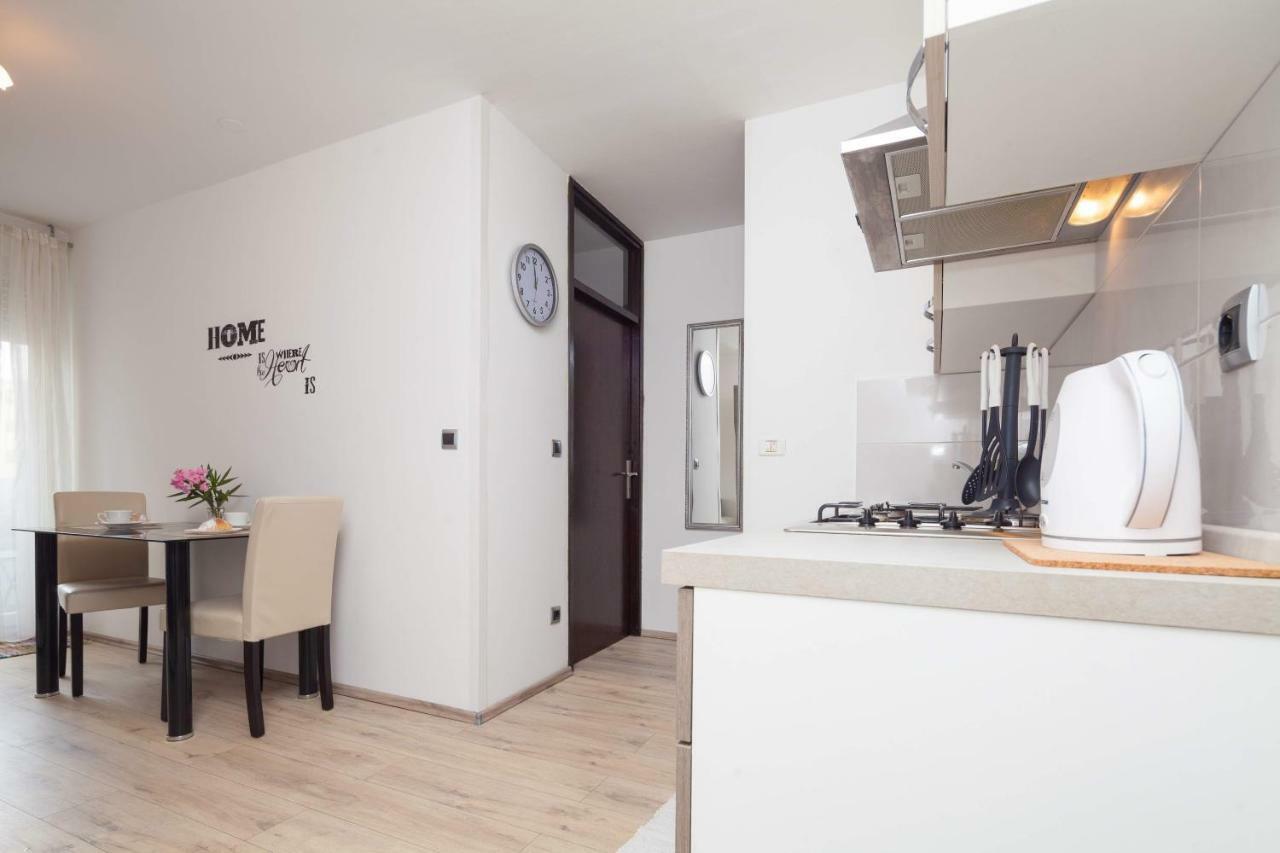 Apartman Ester PUY Exterior foto